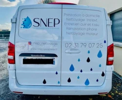 Société de nettoyage proposant des produits à la vente  